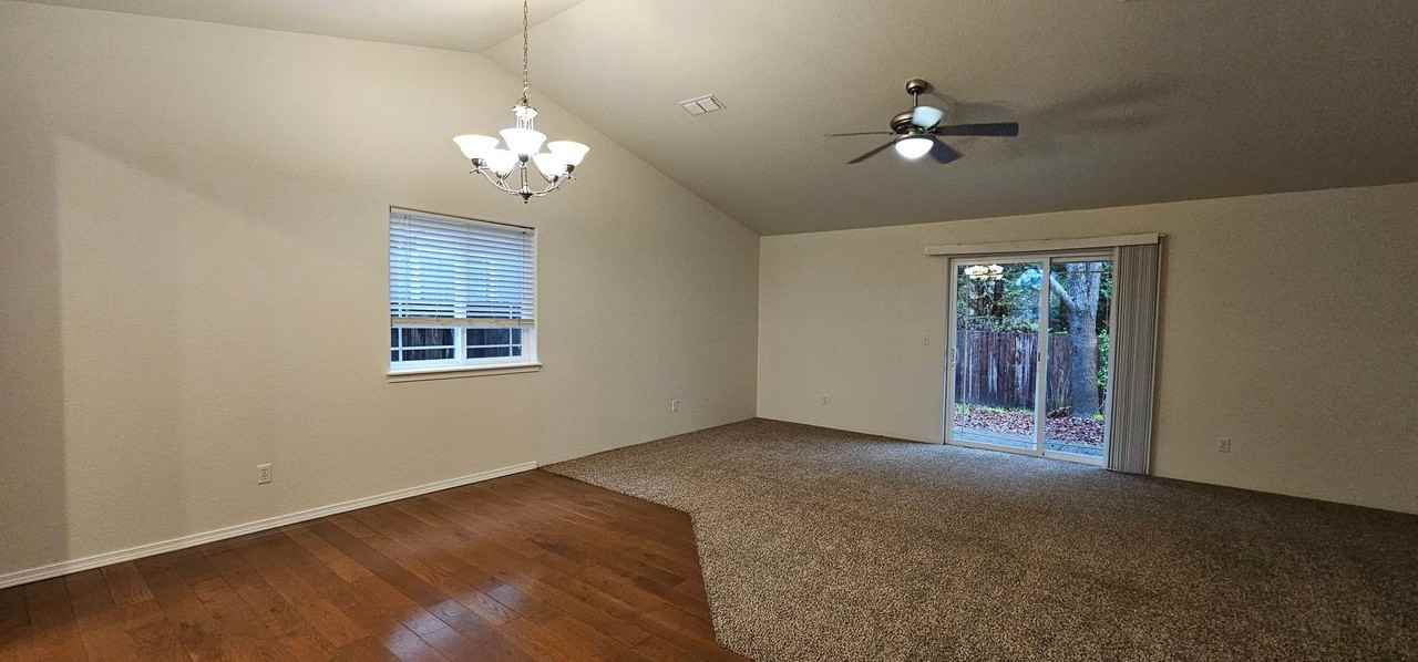 1526 Sw Waterstone Dr - Photo 2 of 21