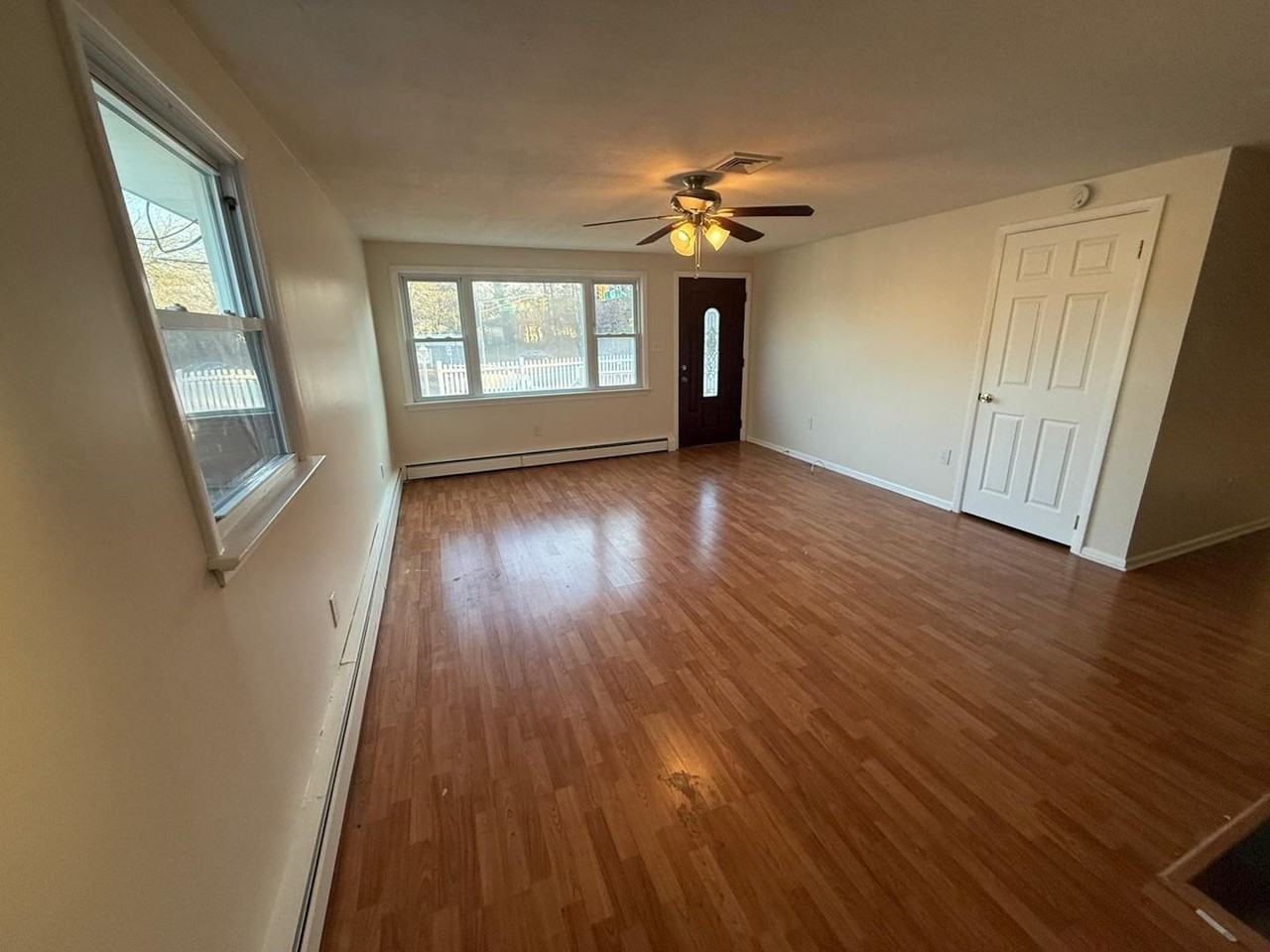254 Admiral Ave - Photo 4 of 9