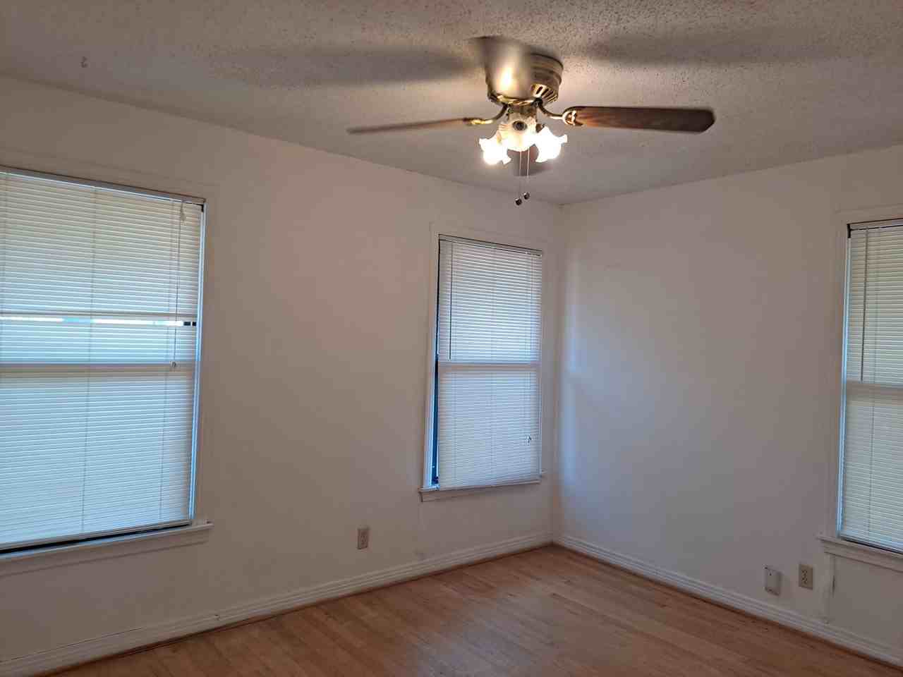 10515 Solta Dr - Photo 2 of 7
