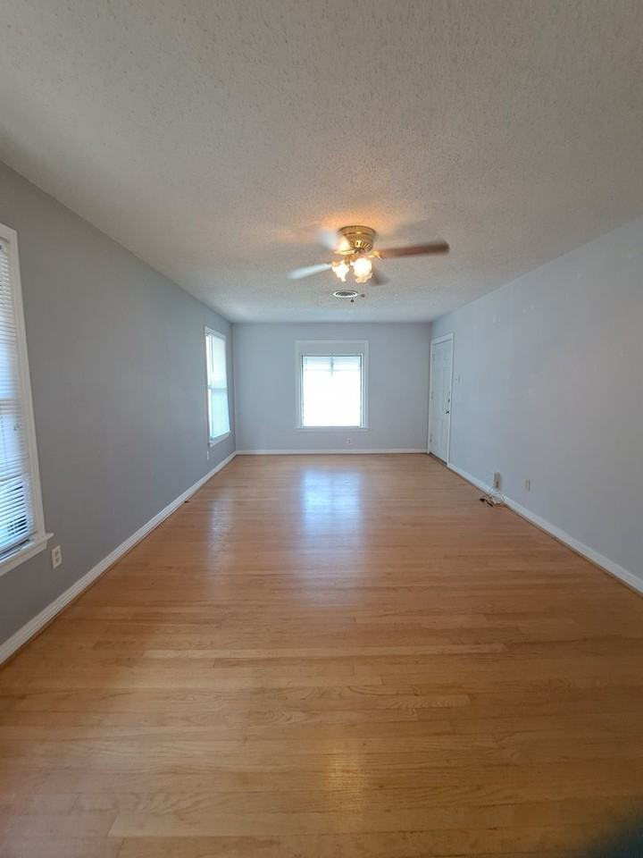 10515 Solta Dr - Photo 3 of 7