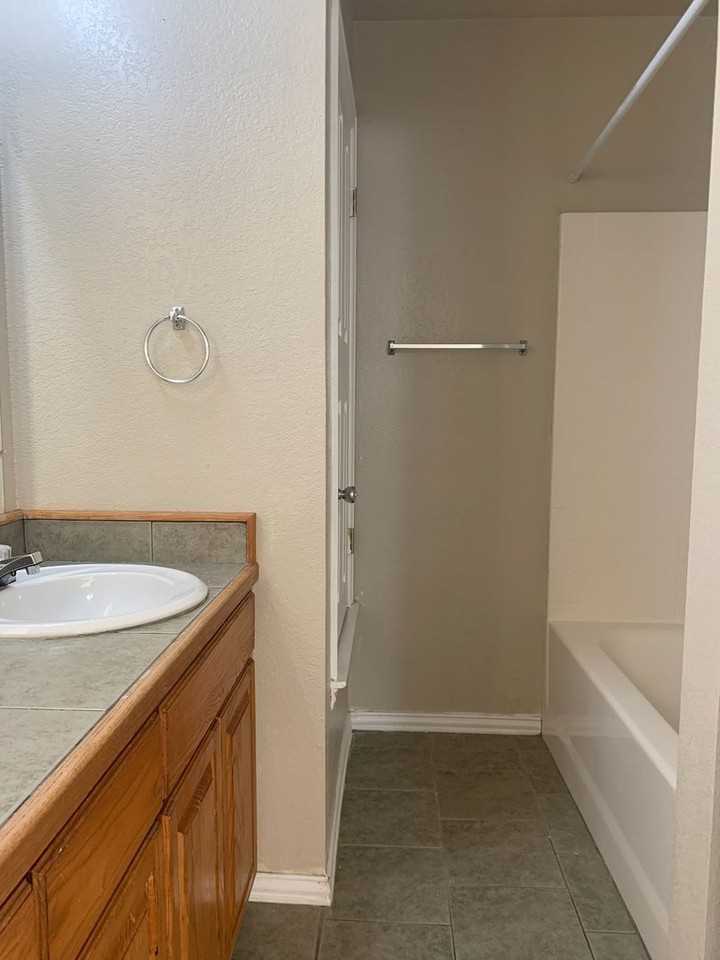 330 S Blue Jay Ct - Photo 6 of 9