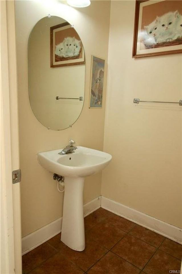 316 Leroy Ct - Photo 2 of 50