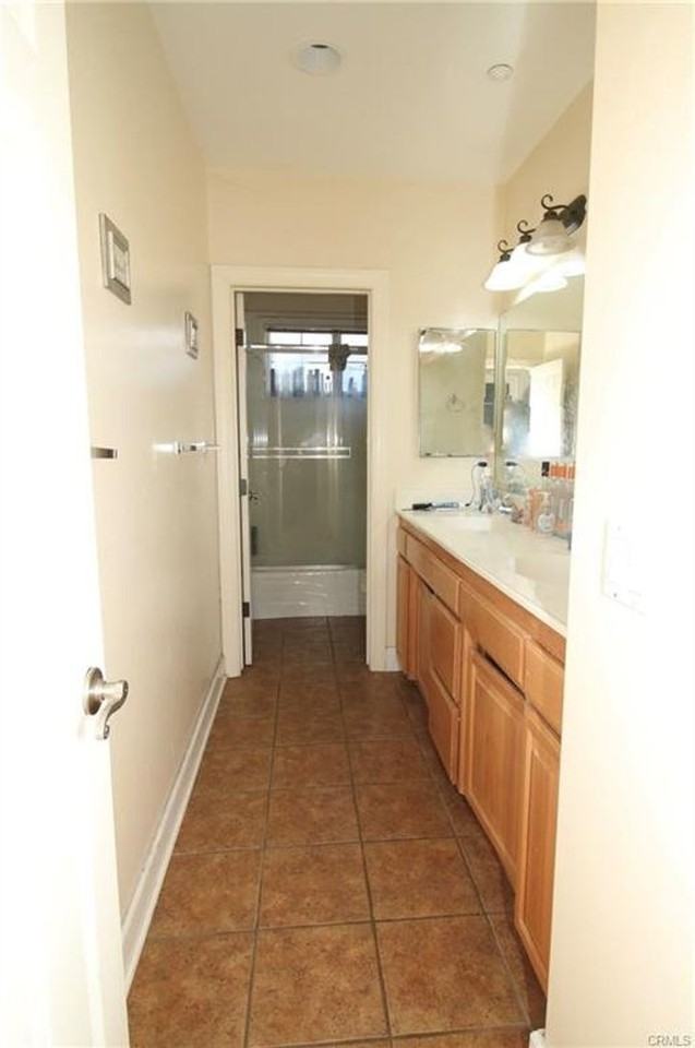 316 Leroy Ct - Photo 5 of 50