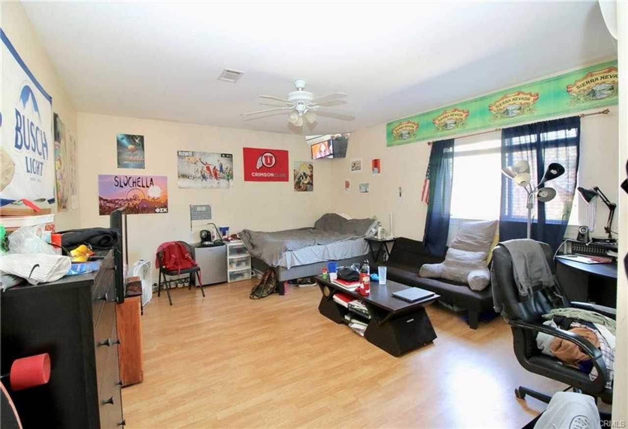 316 Leroy Ct - Photo 6 of 50