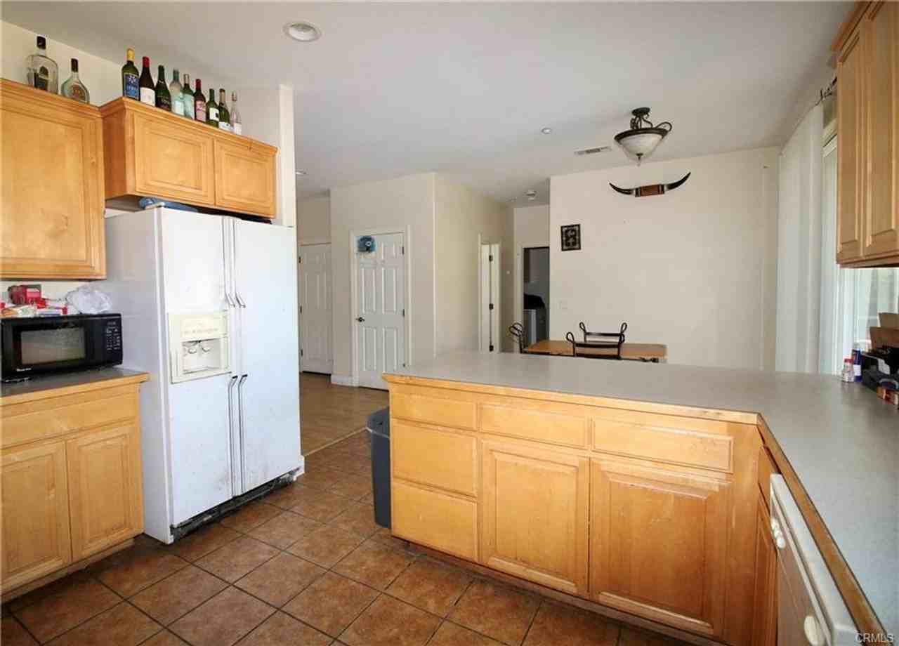 316 Leroy Ct - Photo 7 of 50