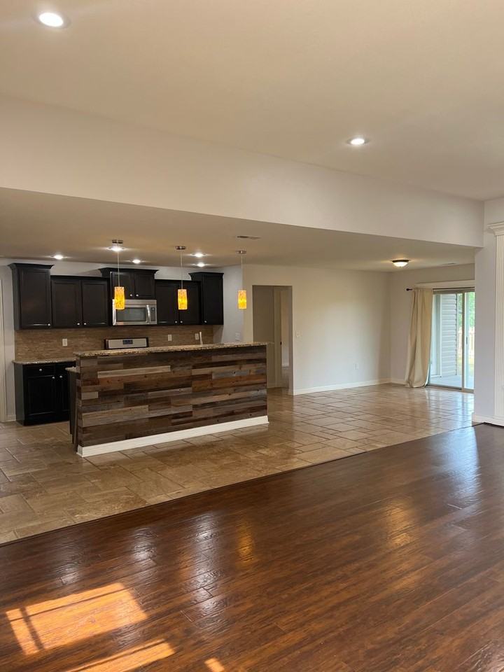 5609 Abercorn Dr - Photo 4 of 19