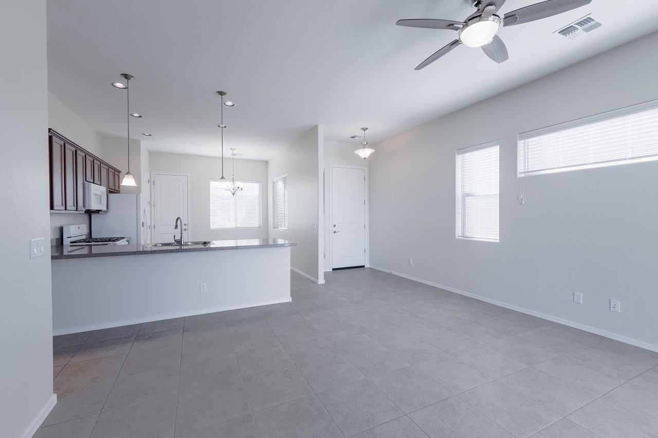 6168 E Livingston Loop - Photo 3 of 45