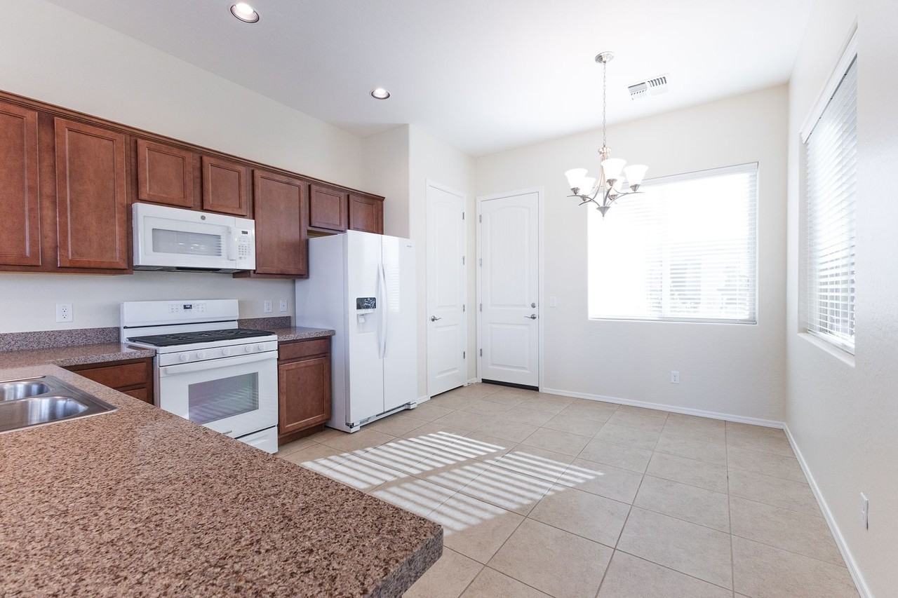 6168 E Livingston Loop - Photo 6 of 45