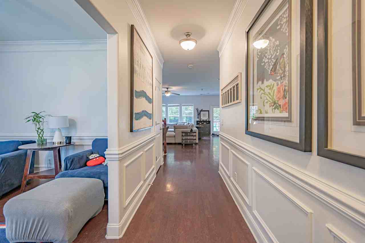 141 Tahoe Dr - Photo 4 of 40