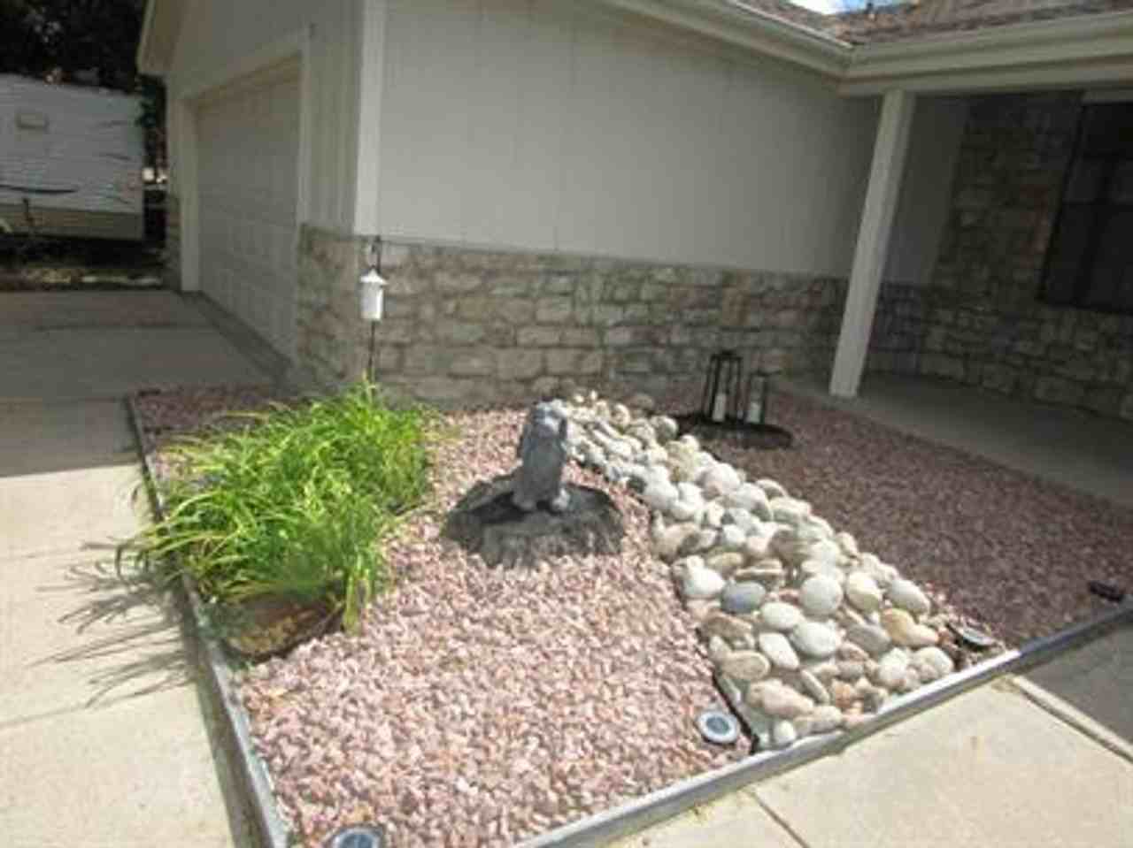 2635 Telluride Dr - Photo 4 of 16