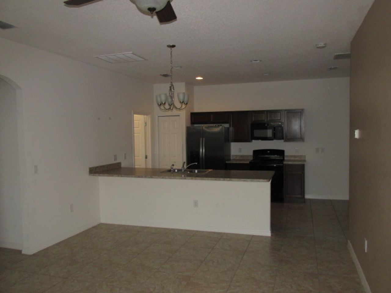 1888 Overcup Ave - Photo 3 of 15