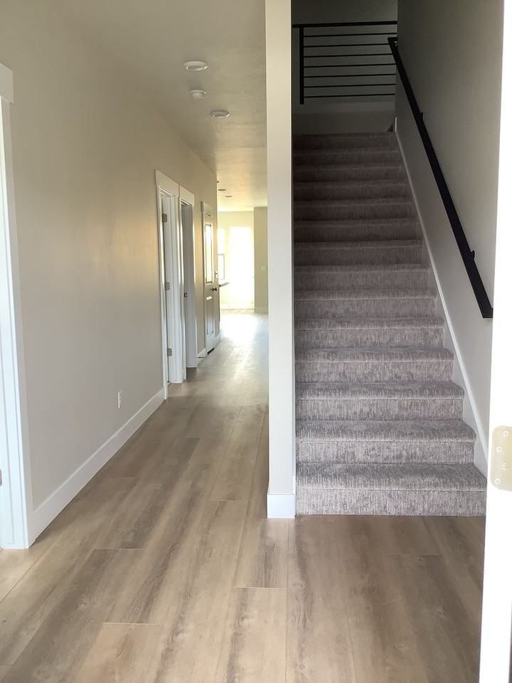 80 N Parkside Loop - Photo 2 of 26