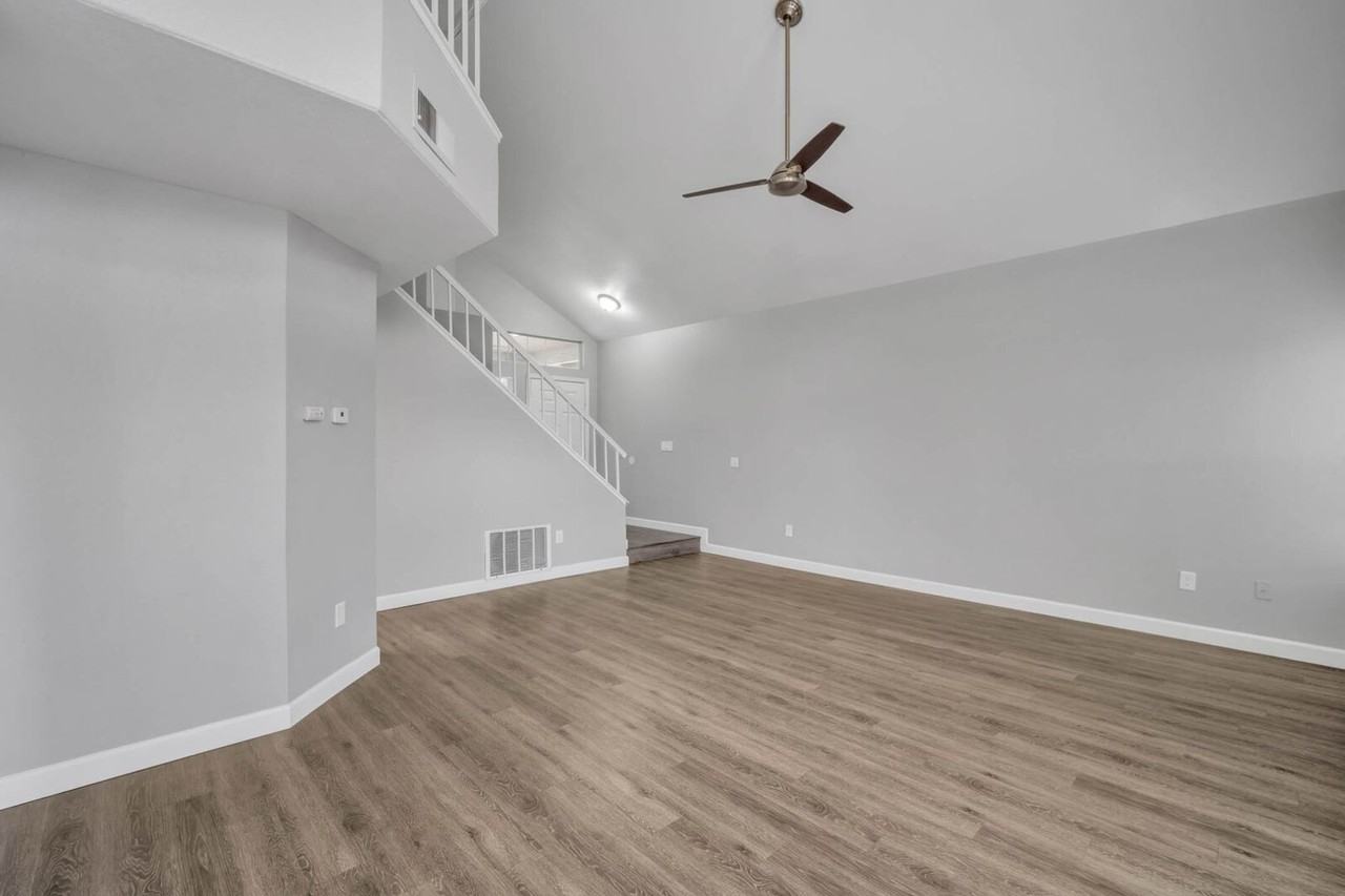 244 Delta Leaf Way - Photo 5 of 27