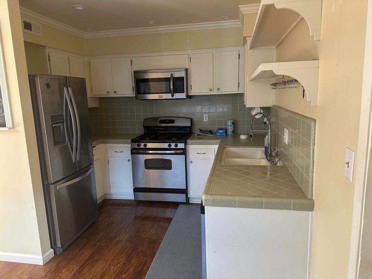 1207 Dorothy St - Photo 2 of 15