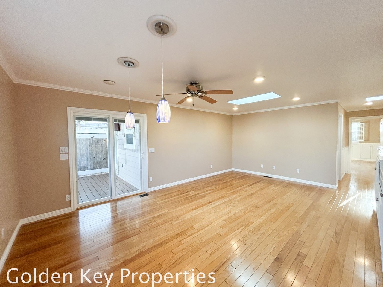 6505 Friendly Pl - Photo 7 of 38