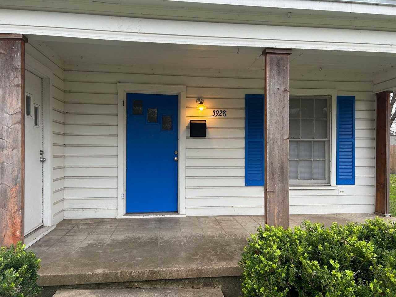 3928 Austin Ave - Photo 2 of 11