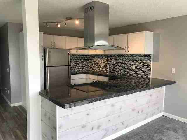 1014 11th St #101 - Photo 2 of 10