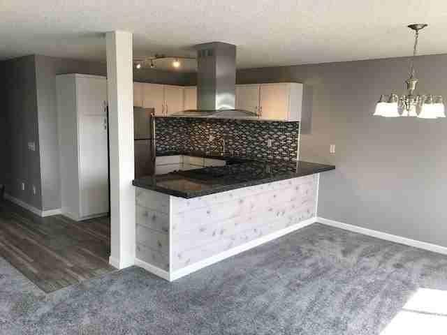 1014 11th St #101 - Photo 3 of 10