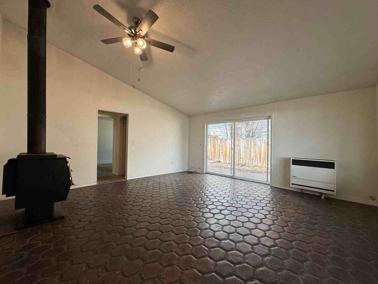 16 Santa Paula St - Photo 2 of 21
