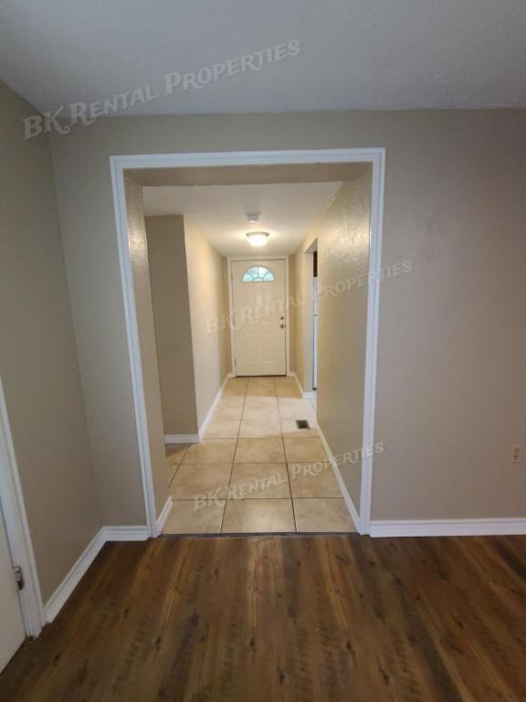 3723 Smith Ln - Photo 2 of 11