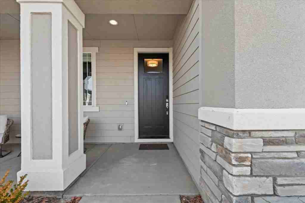 5789 W Milano Dr - Photo 2 of 36