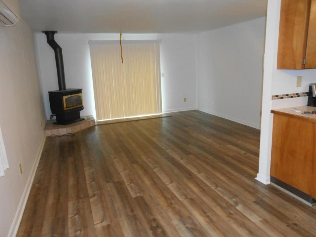 780 Rhododendron St - Photo 2 of 17