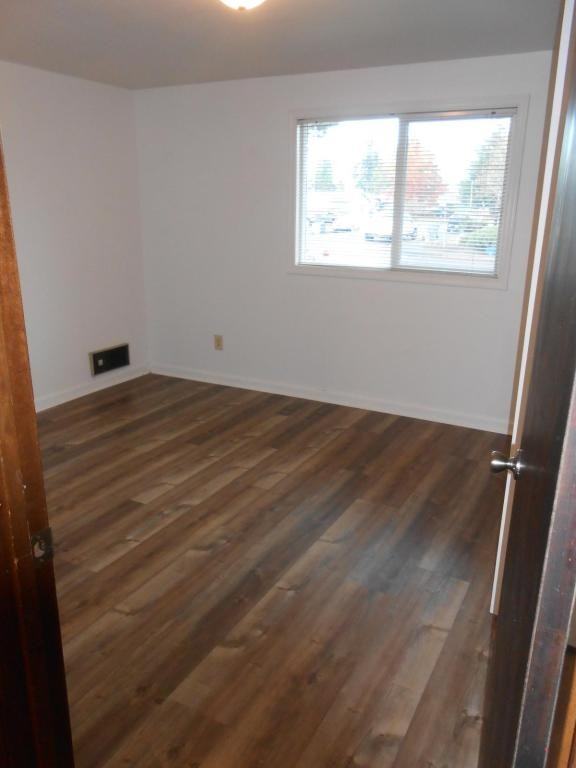 780 Rhododendron St - Photo 6 of 17