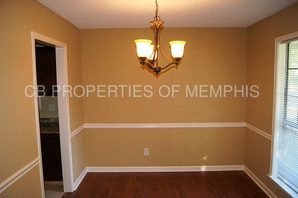 3565 Englishill Dr - Photo 3 of 12