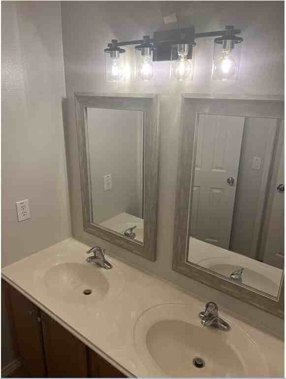 5831 Kenwood - Photo 7 of 14