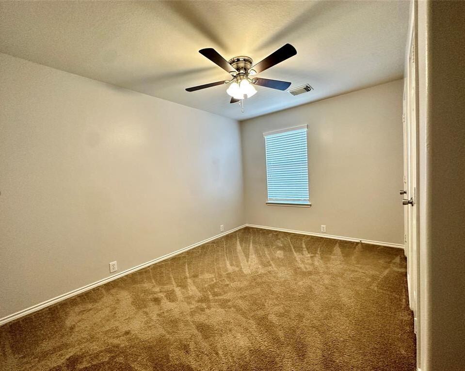 5831 Kenwood - Photo 4 of 14