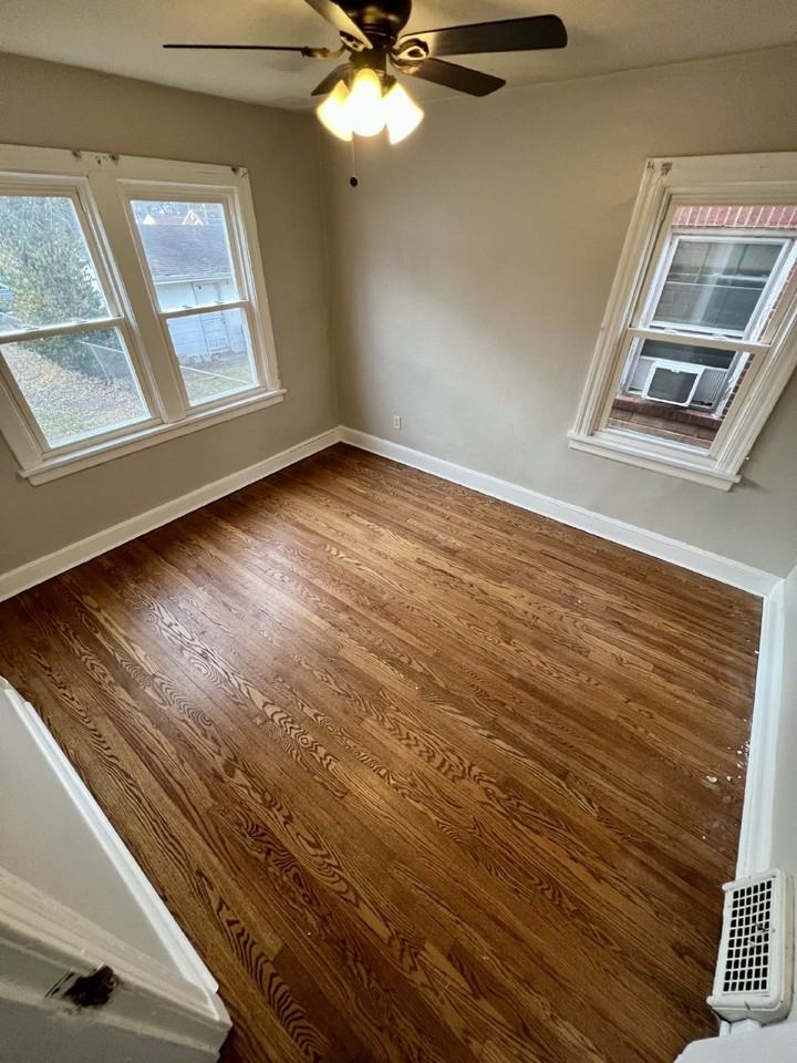 9438 Burdella Ave - Photo 2 of 10