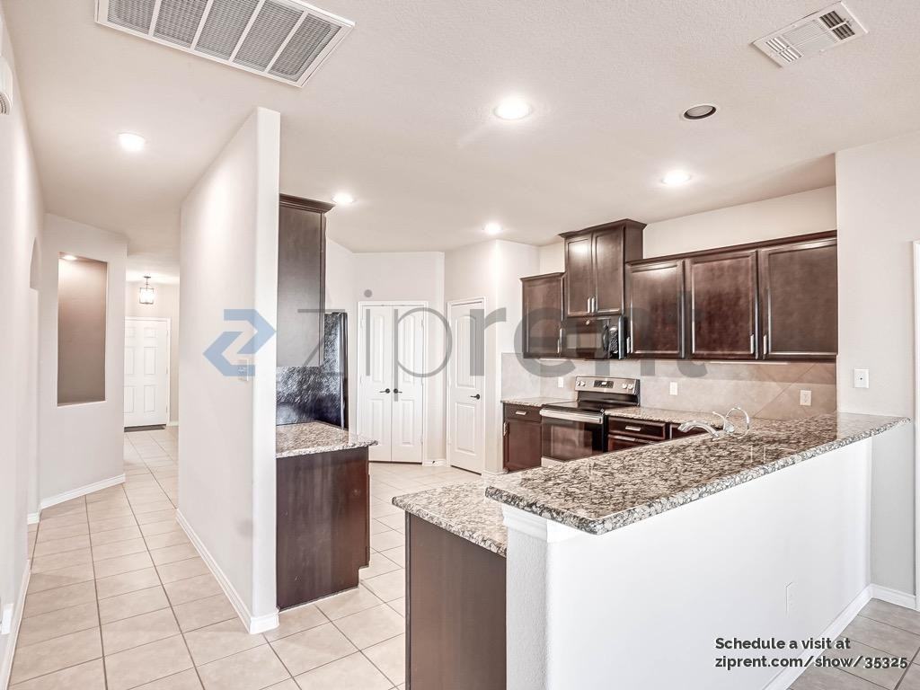 15008 Waters Dr - Photo 7 of 24