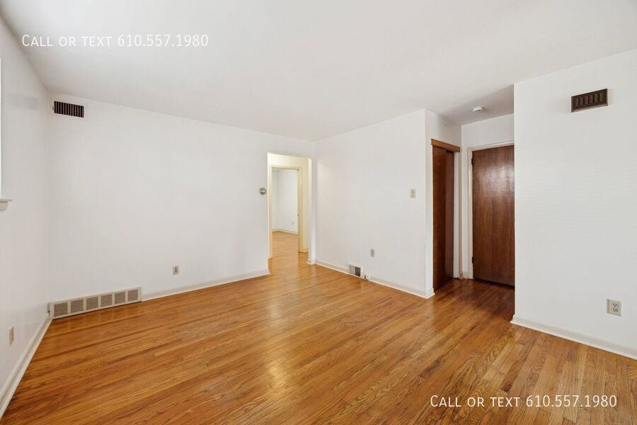 206 Green St #1stFL - Photo 2 of 16