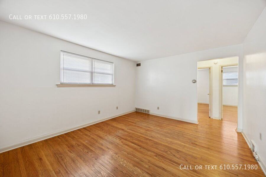 206 Green St #1stFL - Photo 3 of 16