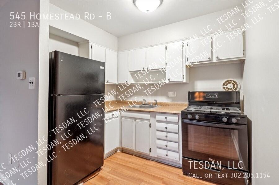 545 Homestead Rd #B - Photo 5 of 16