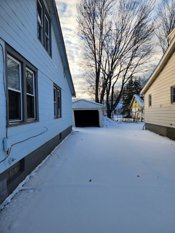 1548 Mapledale Rd - Photo 3 of 10