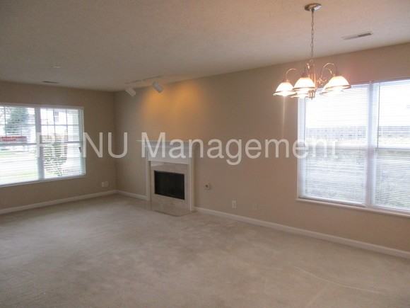 1894 Brookmeadow Ln - Photo 3 of 10