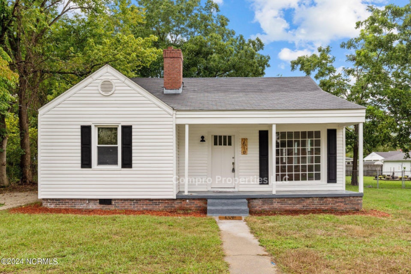 2516 Sunset Ave - Photo 2 of 11