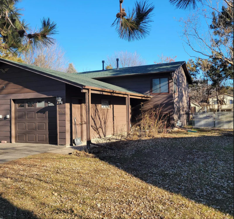 8236 Douglas Cir N - Photo 2 of 10