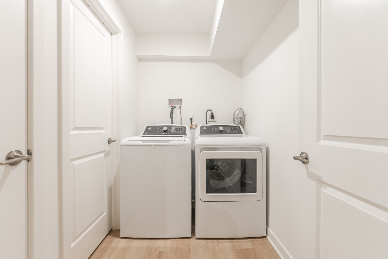 2040 East William Street - Photo 7 of 18