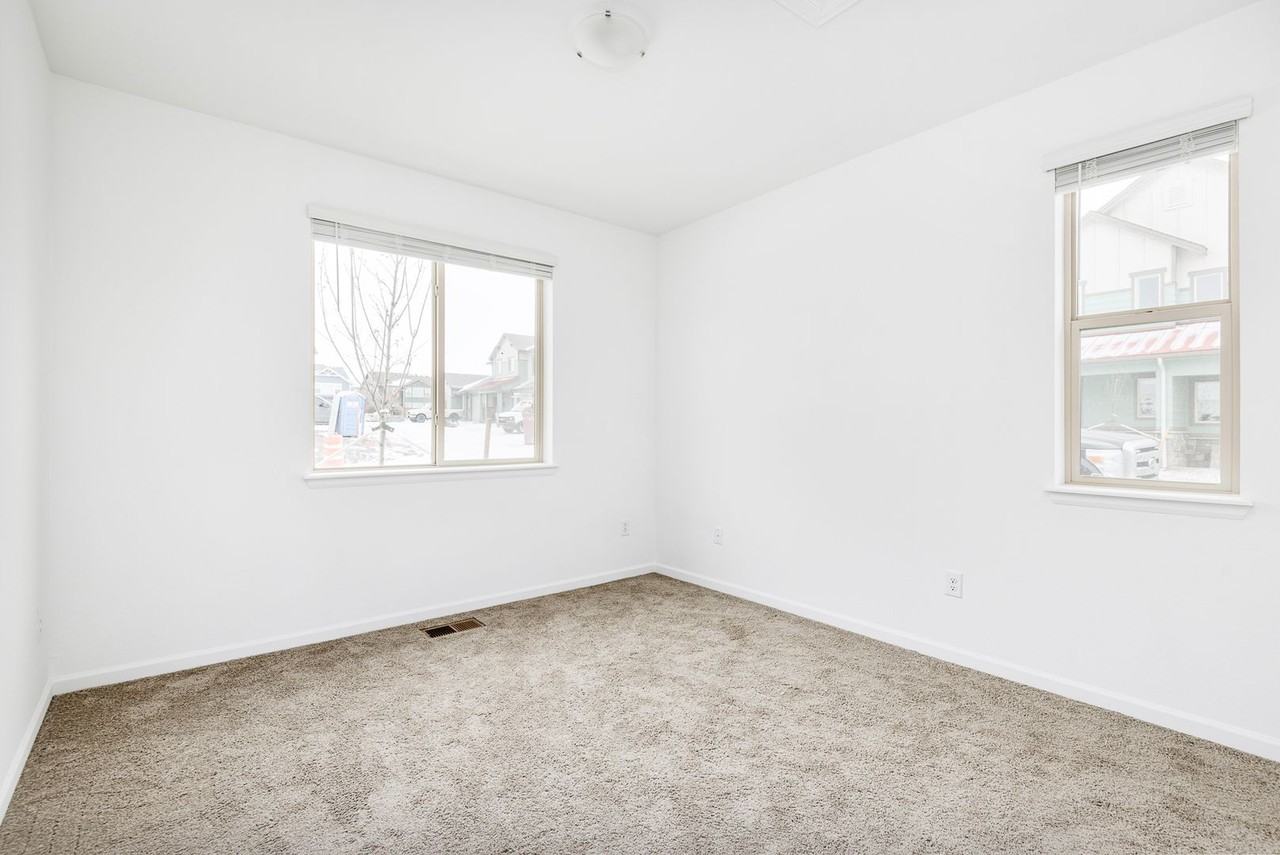 3669 S Lisbon Ct - Photo 4 of 24