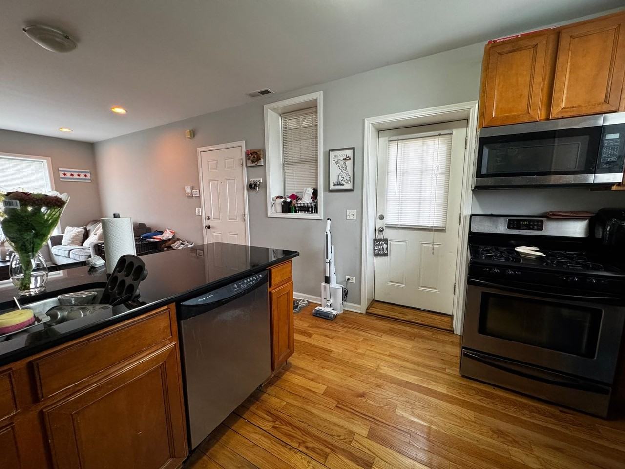 3217 N Karlov Ave #1 - Photo 6 of 10