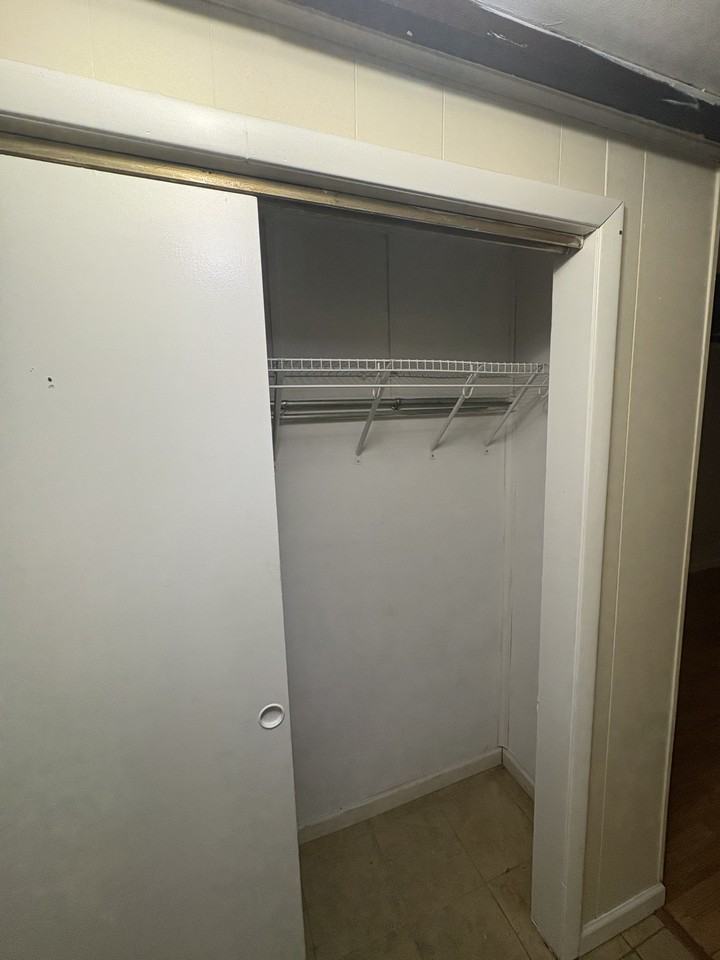 8 Reddick Dr #4 - Photo 6 of 21