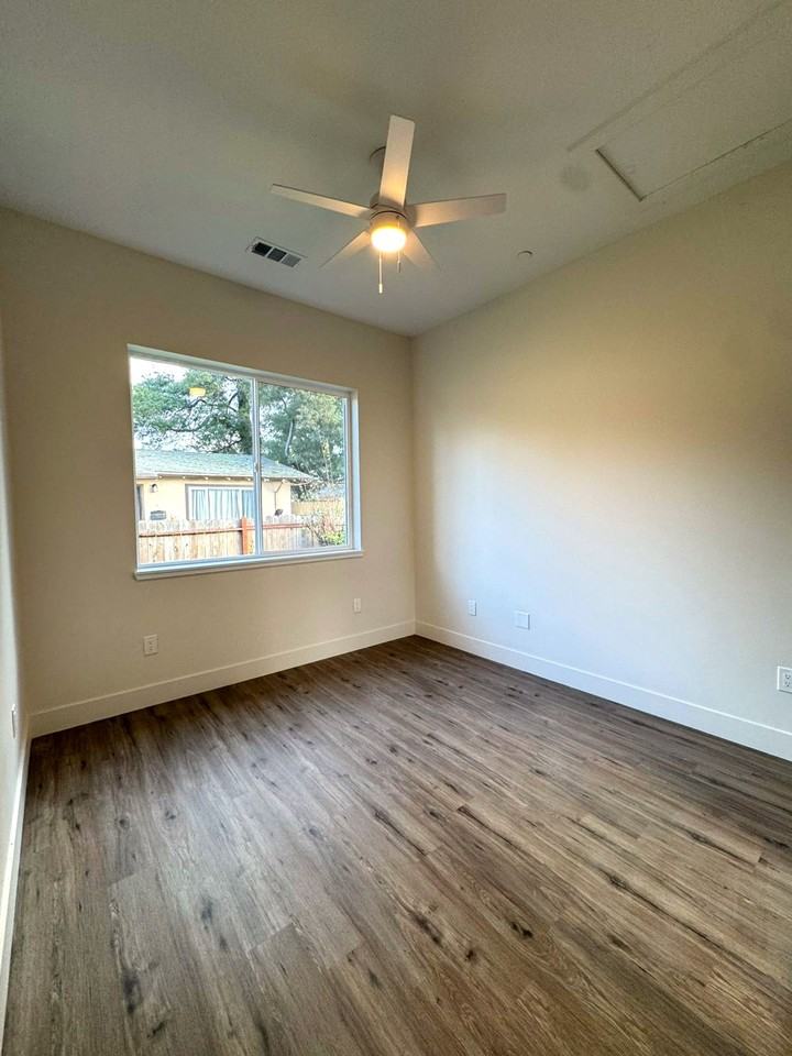 574 Marin Ave #NA - Photo 3 of 10