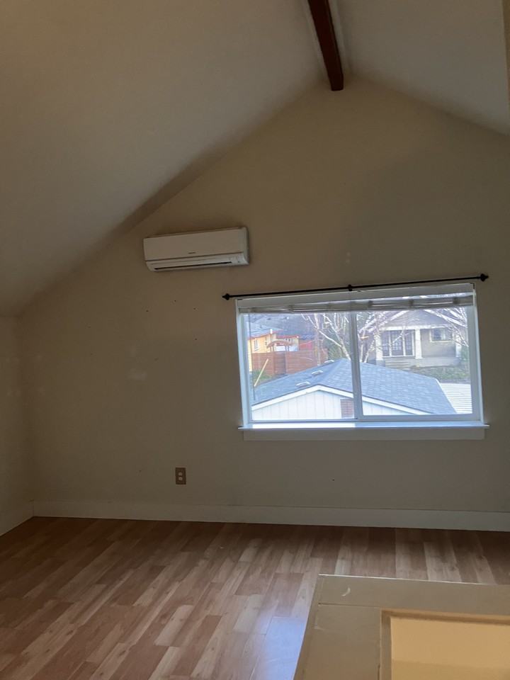 7711 N Edison St #B - Photo 4 of 6