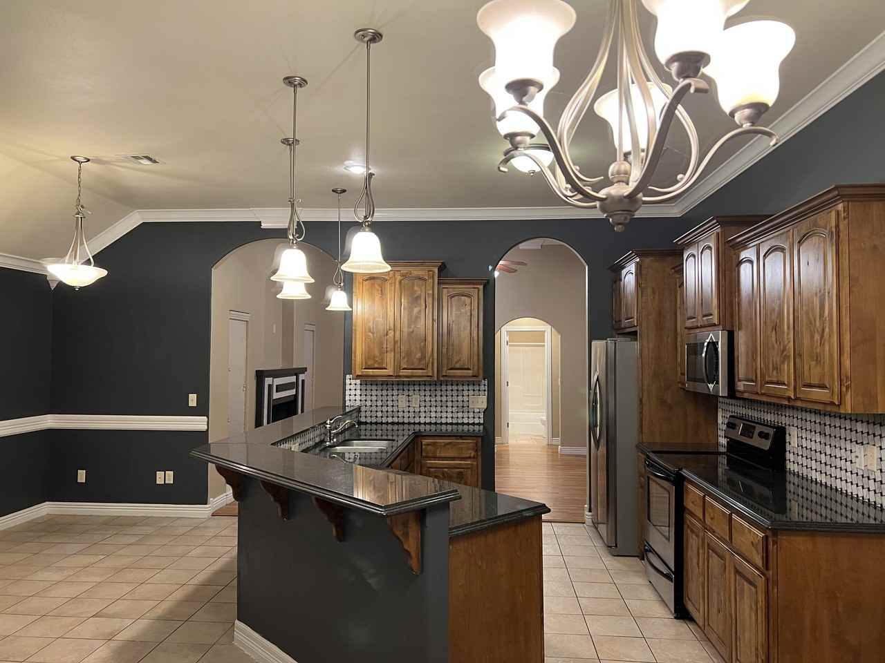 1250 Kensington Dr #NA - Photo 4 of 14