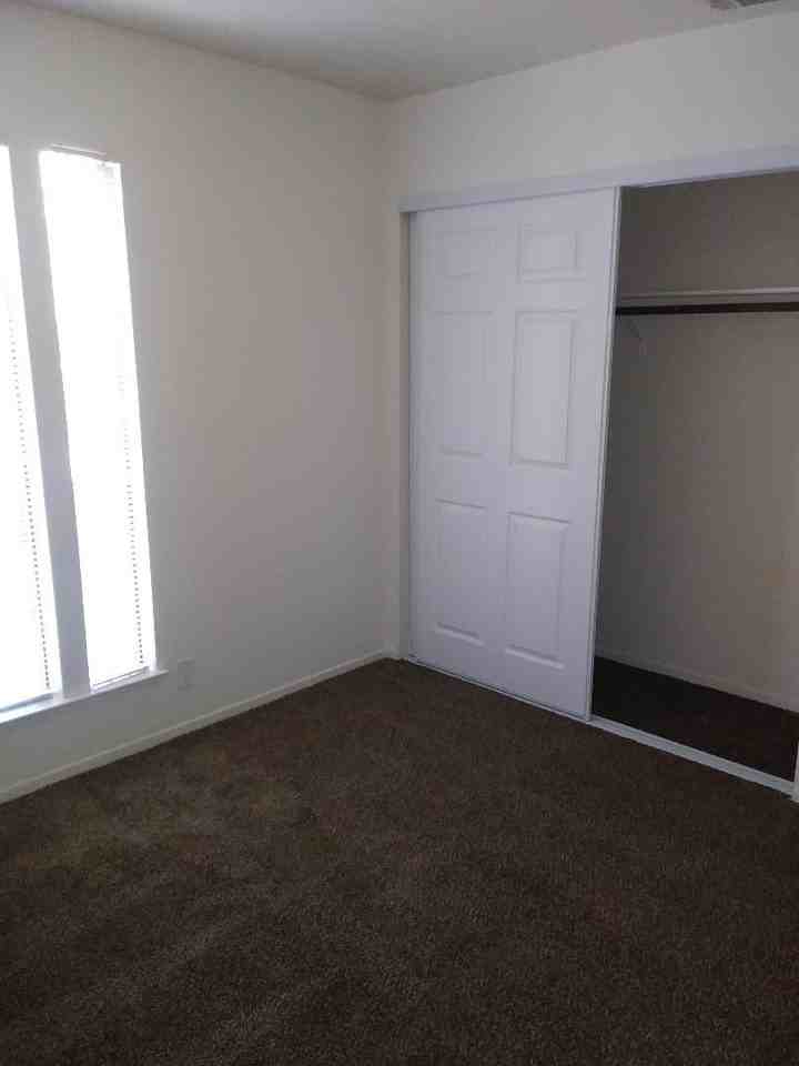 Madison Pines Apartments - Photo 5 of 23