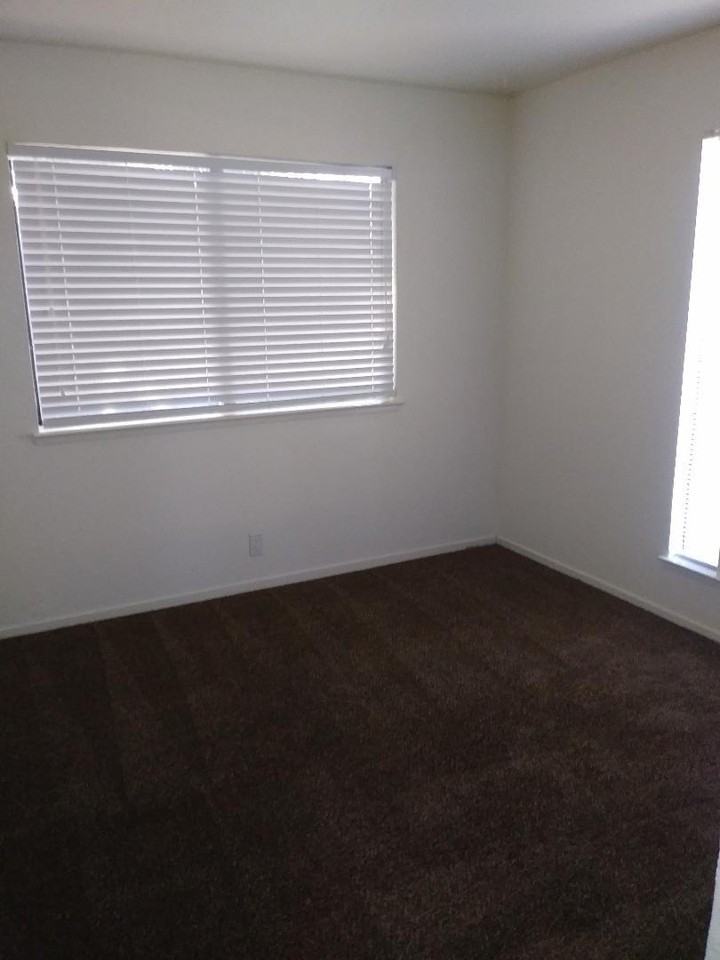 Madison Pines Apartments - Photo 6 of 23