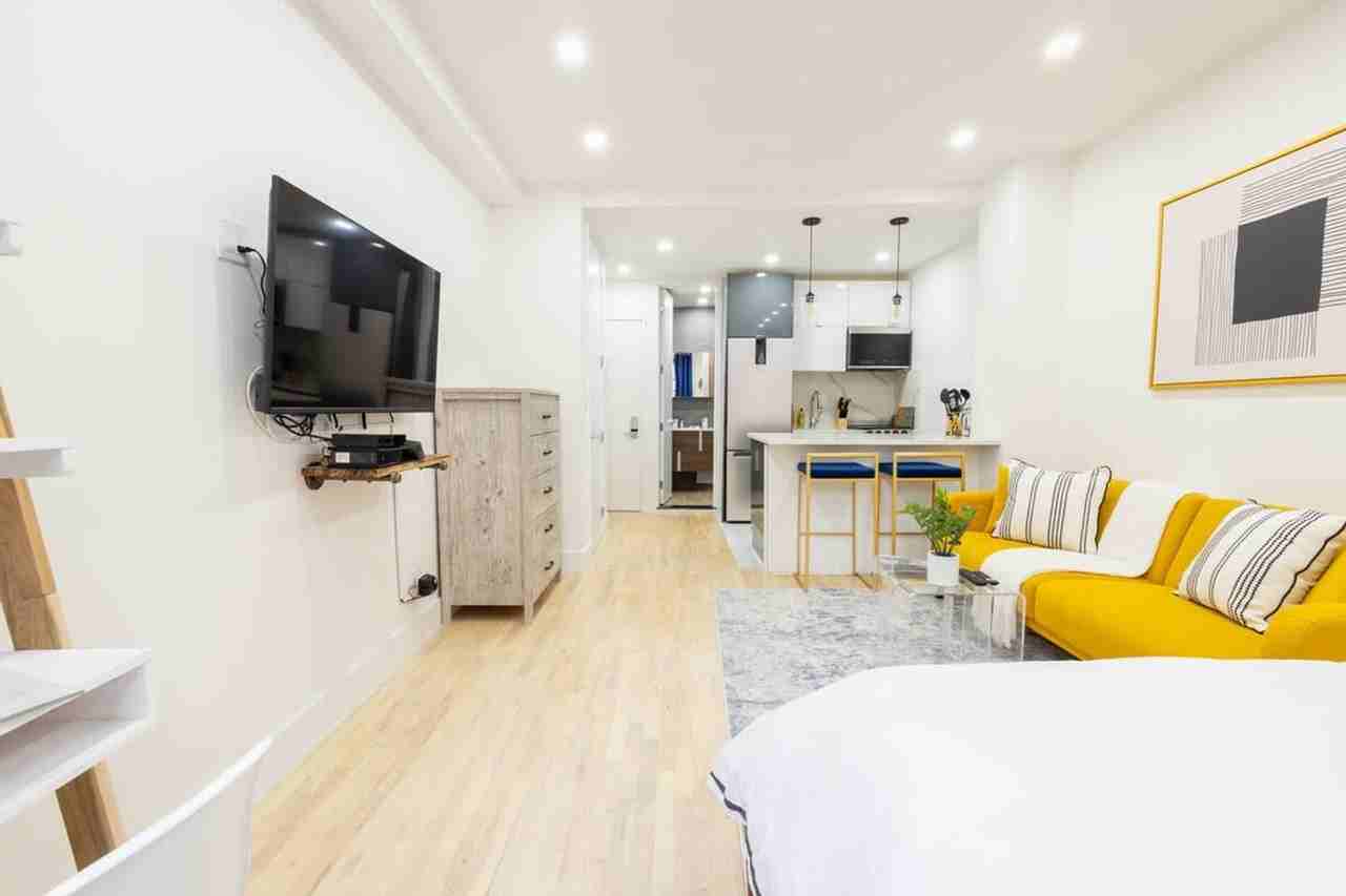 1597 York Ave #1021929P - Photo 4 of 15