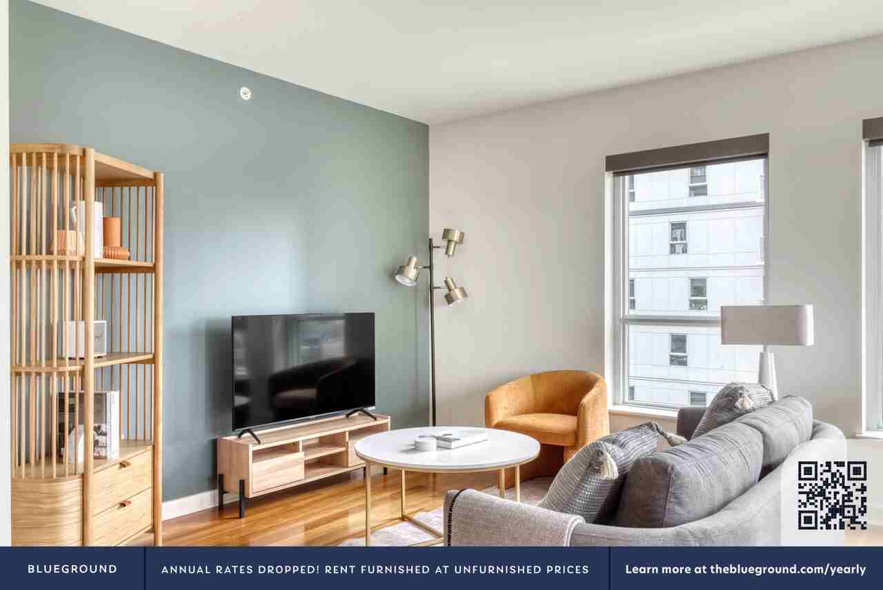 10349 Northeast 10th Street - Photo 4 of 25